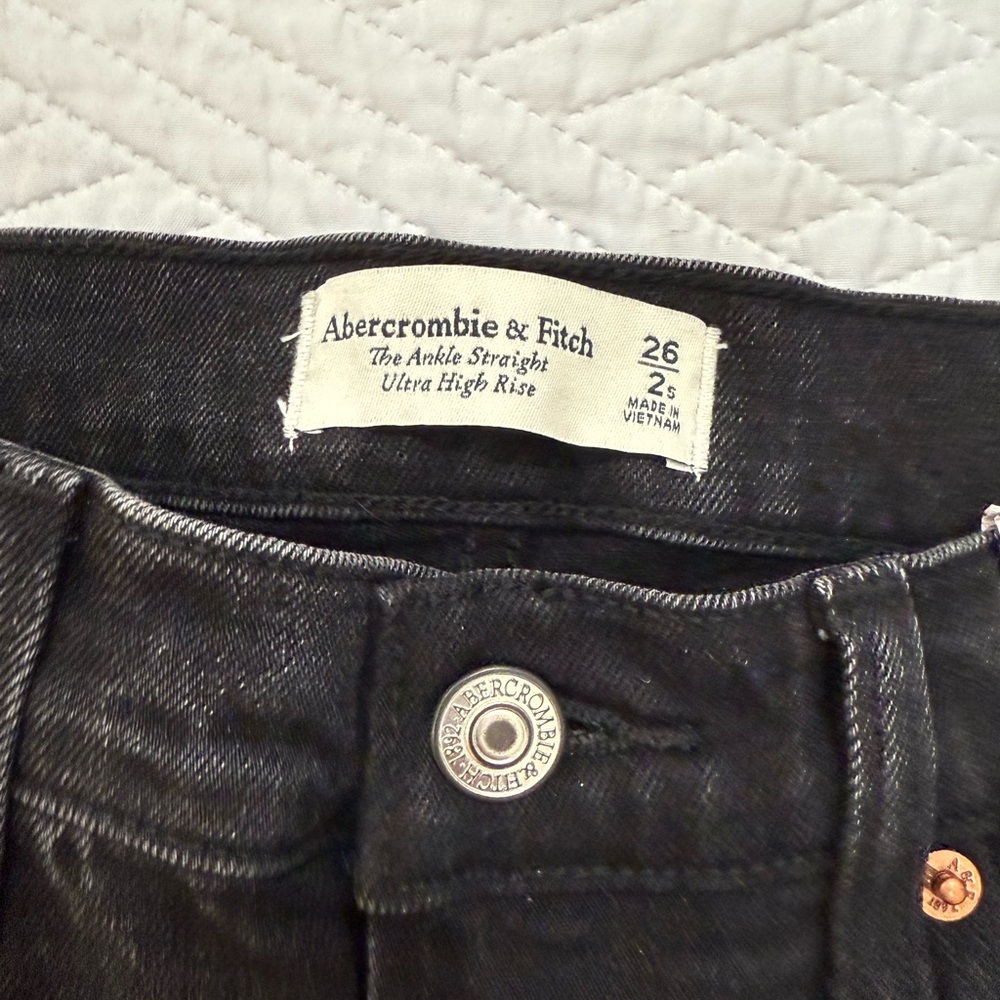 Abercrombie The Ankle Straight Curve Love Black Jeans Women Size 26/ 2S - Picture 6 of 9